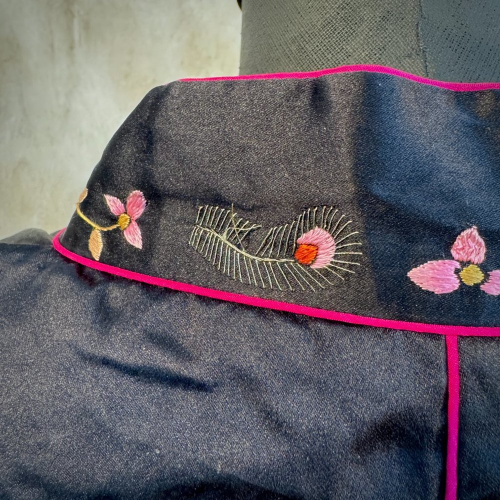 Vintage Embroidered Silk Kimono Jacket with Peacocks - Picture 13 of 13